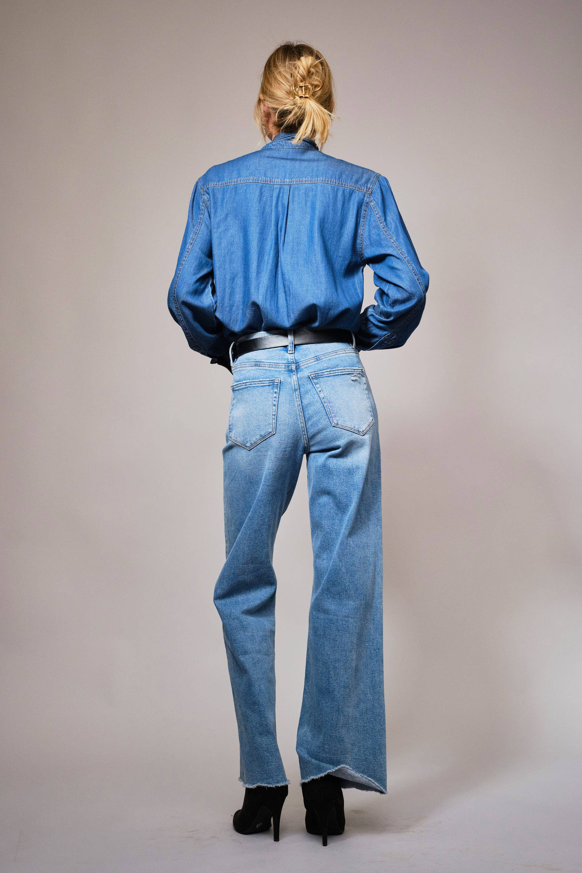 Blue B Cotton Tencel Blend Tie Neck Hidden Button Up Chambray Blouse - Medium Wash