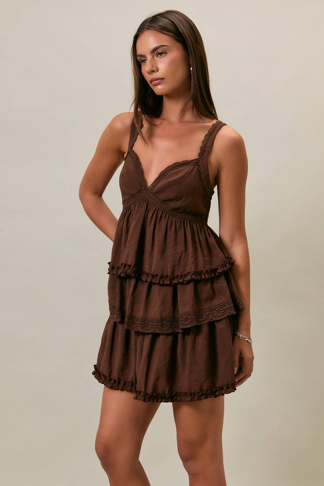 Le Lis V-Neck Lace&Ruffle Detail Sleeveless Tiered Mini Dress - Dark Brown