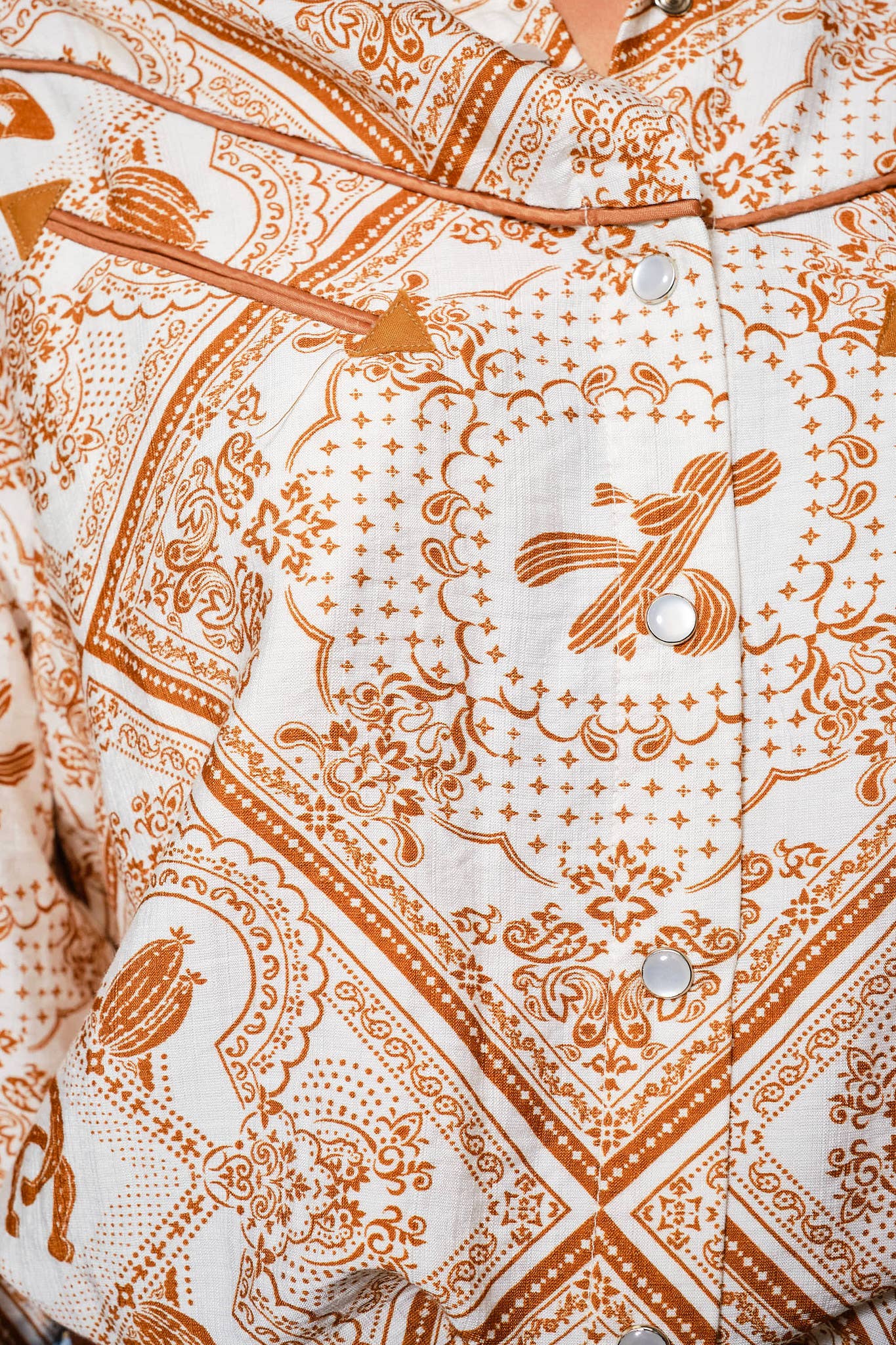 Blue B Western Printed Long Sleeve Button-Up Shirt - Off White Rust